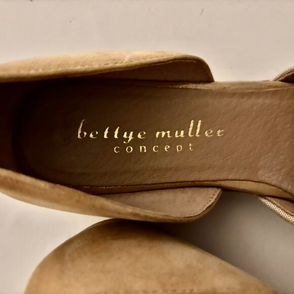 Bettye Muller Concept d"Orsay Flats Pointed Toe 1/2" Heel Light Beige Size 7.5M - Picture 6 of 8